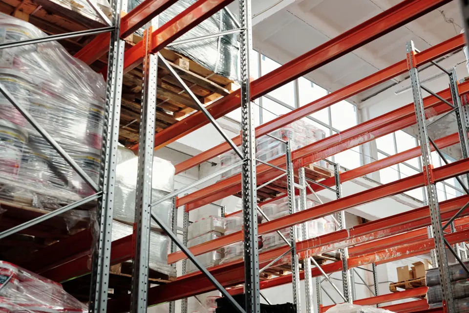 Pallet racking with wrapped goods